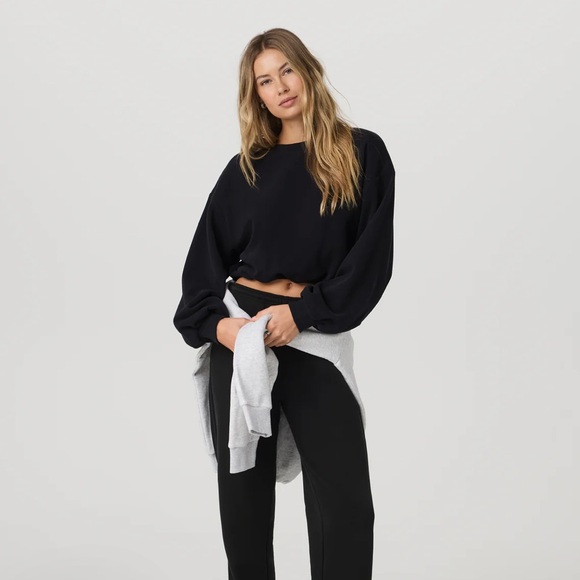 NWT-Vuori Black Sedona Cropped Bubble Crew- XL - Picture 2 of 3
